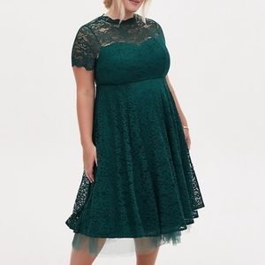 Nwt torrid 20 green lace midi dress